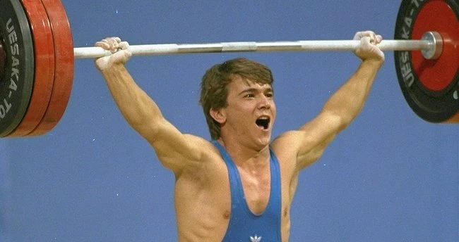 Naim Süleymanoğlu kimdir, nerelidir? Dünya rekorunda kaç kilo kaldırdı?